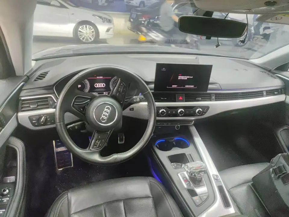 Audi 2020 A4L 2.0TFSI 40TFSI Fashion Dynamic Automatic 5