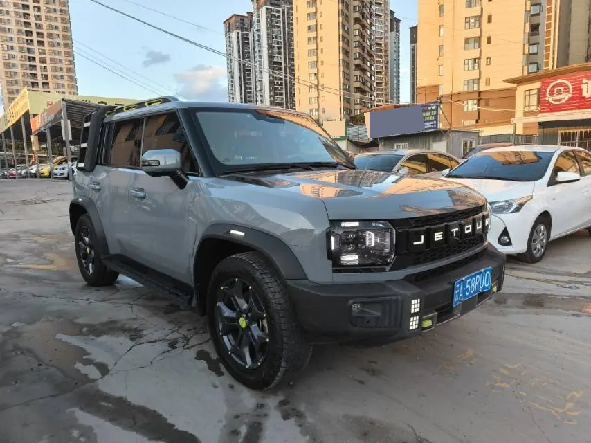 Jetour 2023 Traveler 2.0T Four-Wheel-Drive Cross-Country PRO Automatic 3
