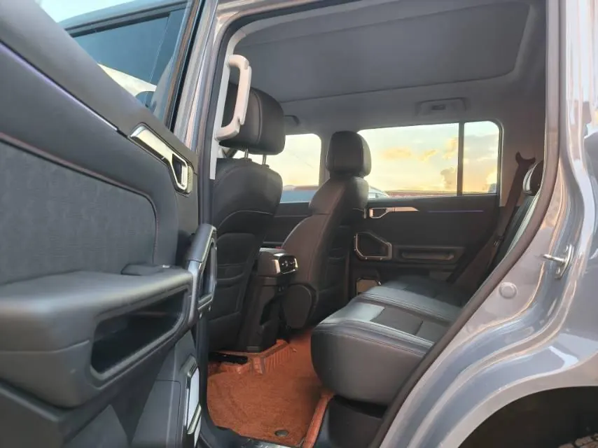 Jetour 2023 Traveler 2.0T Four-Wheel-Drive Cross-Country PRO Automatic 6