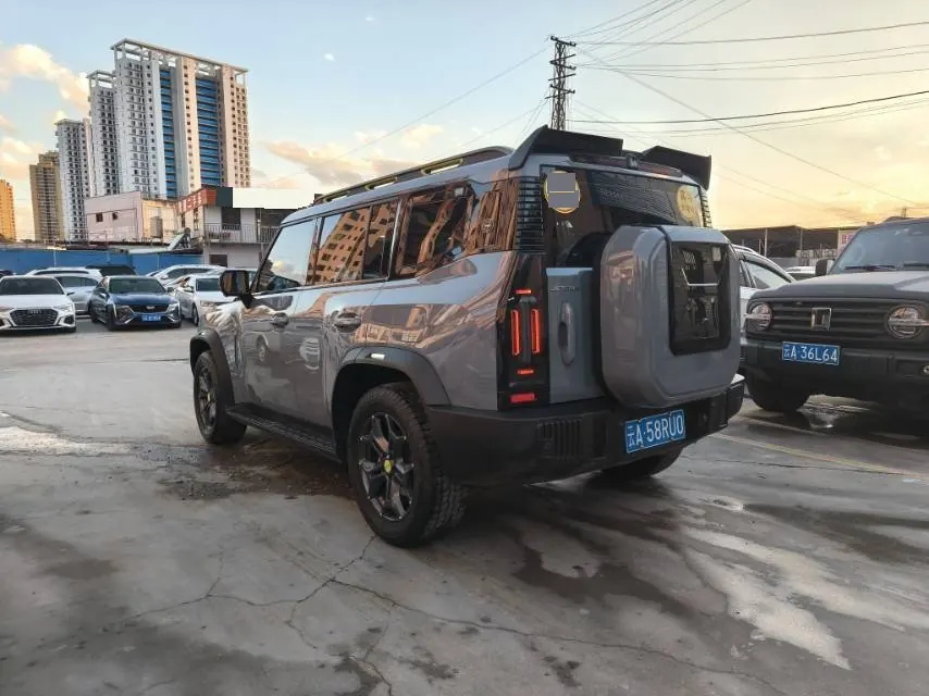 Jetour 2023 Traveler 2.0T Four-Wheel-Drive Cross-Country PRO Automatic 7