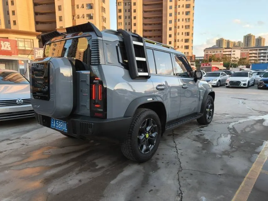 Jetour 2023 Traveler 2.0T Four-Wheel-Drive Cross-Country PRO Automatic 9