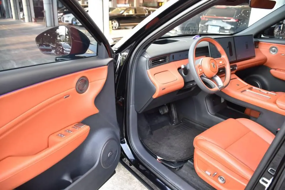 HongQi 2026 HS6 PHEV 1.5T 240 Smart Hybrid Automatic Gear 12