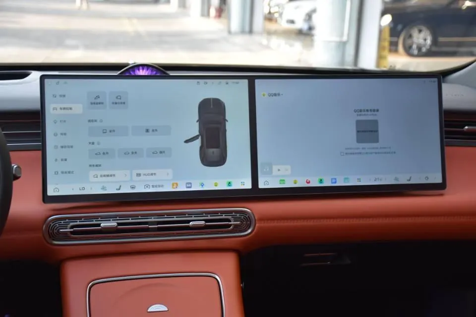 HongQi 2026 HS6 PHEV 1.5T 240 Smart Hybrid Automatic Gear 18