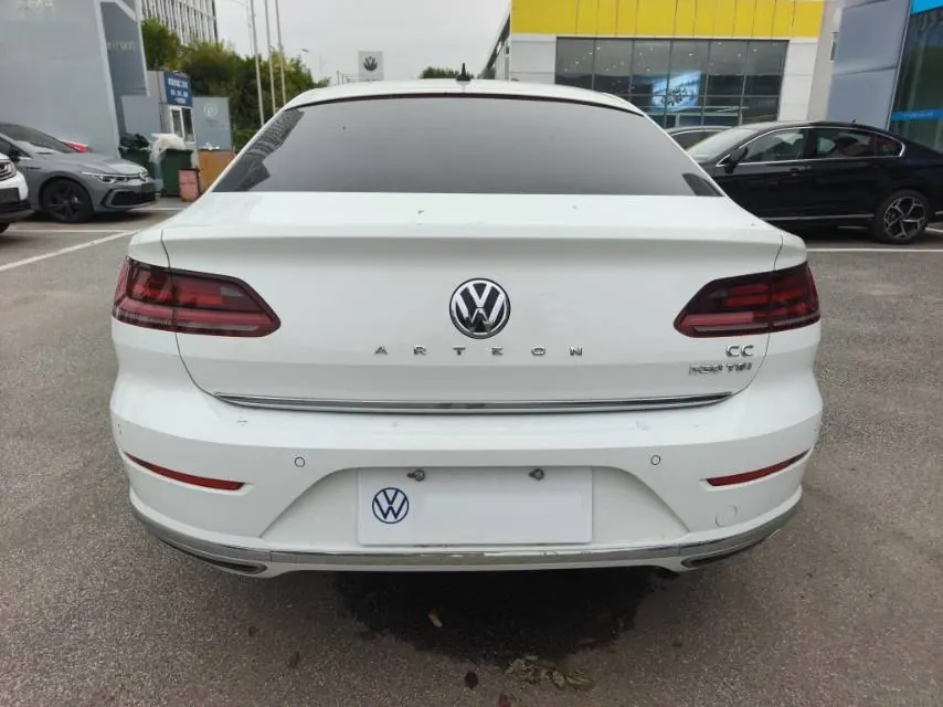 Volkswagen 2020 CC 2.0TSI 330TSI beauty version of automatic gear 5