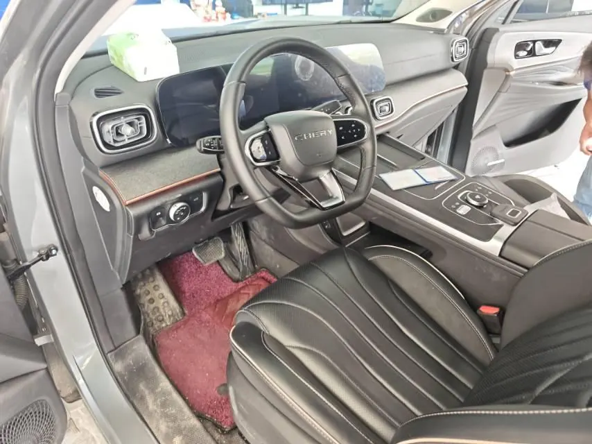 Chery 2023 Ruihu 9 2.0T 400T Two-Drive Deluxe Edition 7-seat Automatic Gear 4