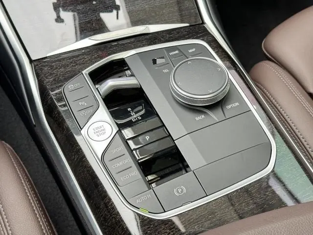 BMW 3 Series 2023 325Li xDrive 2.0T M Sports Suit Automatic Gear 9