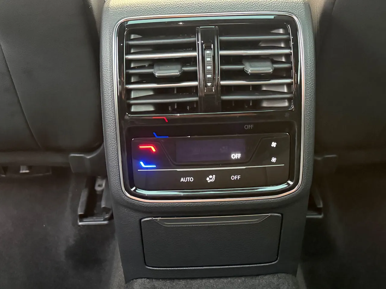 Volkswagen 2023 CC 2.0TSI 330TSI Dazzling Edition Automatic Gear 5