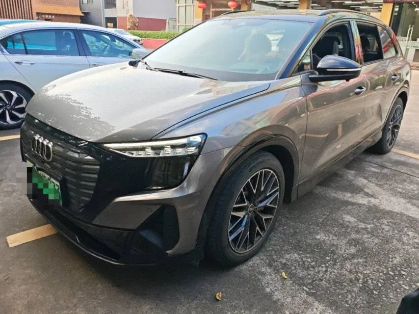 Audi 2022 Q5 e-tron 40 star shine mecha set automatic gear - View 1