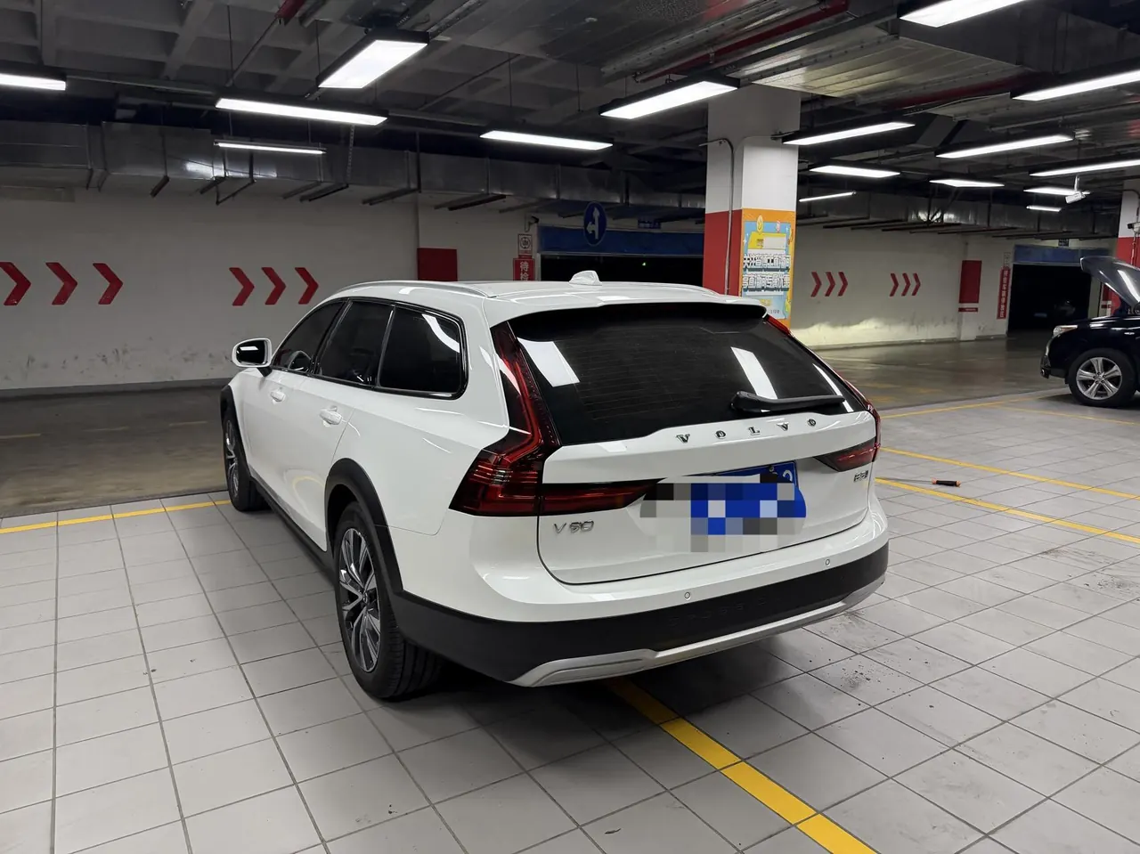 Volvo V90 (Imported) 2024 V90 Cross Country 48V 2.0T B5 AWD Zhiyuan Edition Automatic Gear 3
