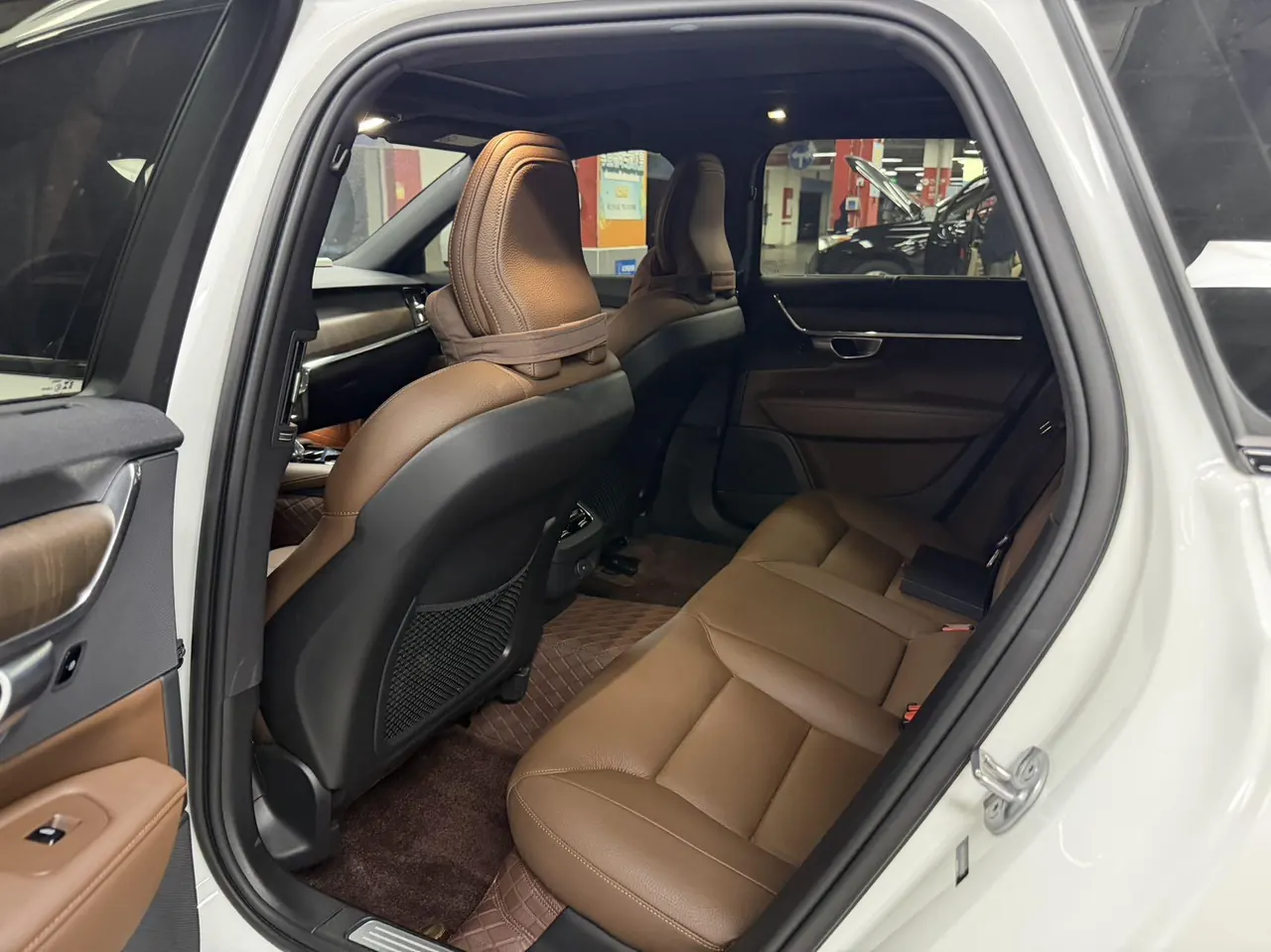 Volvo V90 (Imported) 2024 V90 Cross Country 48V 2.0T B5 AWD Zhiyuan Edition Automatic Gear 4