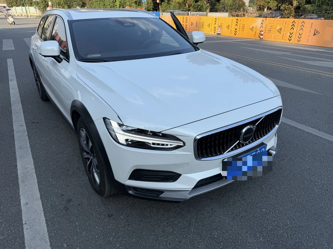 Volvo V90 (Imported) 2024 V90 Cross Country 48V 2.0T B5 AWD Zhiyuan Edition Automatic Gear 8