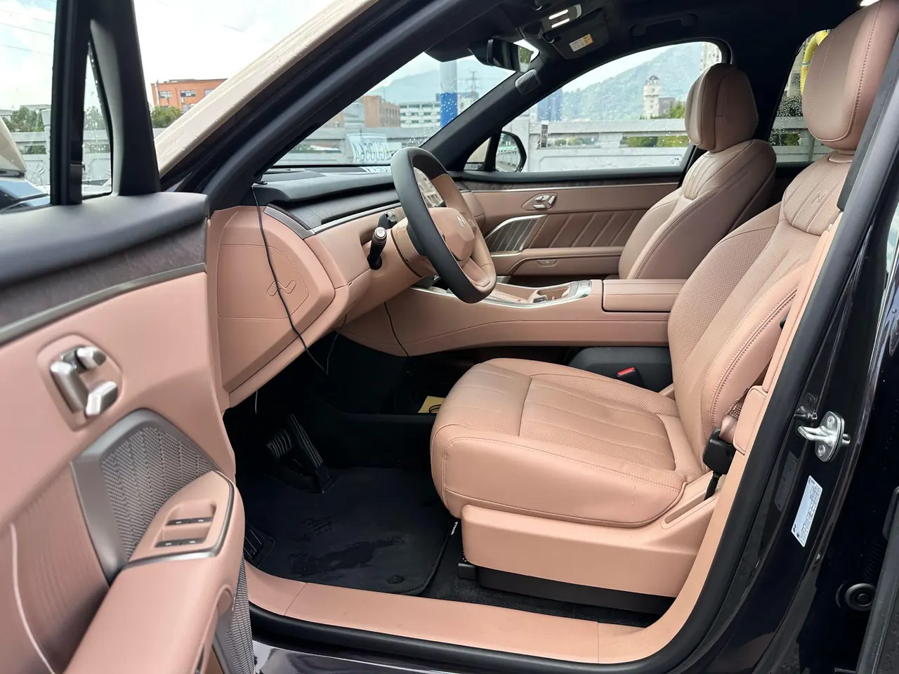 ONVO 2026 L90 Max six-seat automatic gear 4