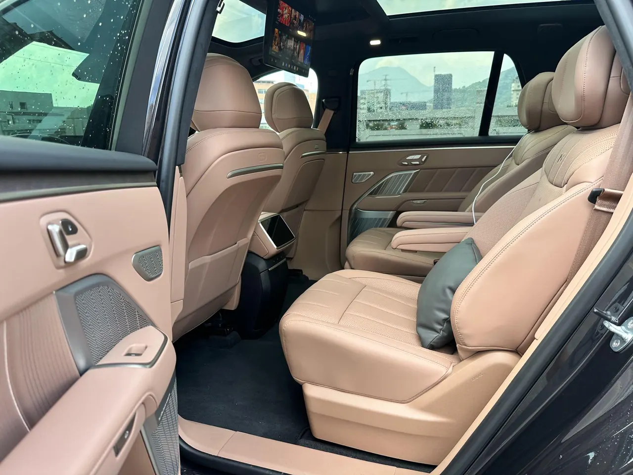 ONVO 2026 L90 Max six-seat automatic gear 5