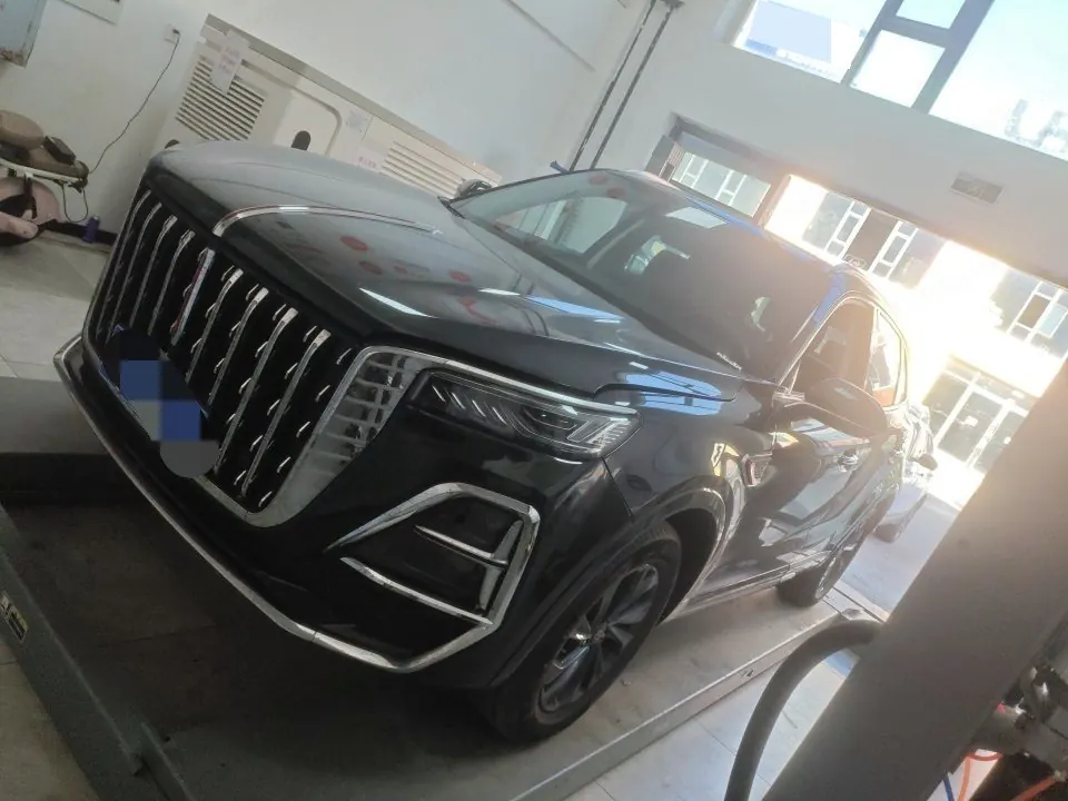 HongQi 2023 HS5 2.0T Flag Enjoy Pro Edition Automatic Gear - View 1