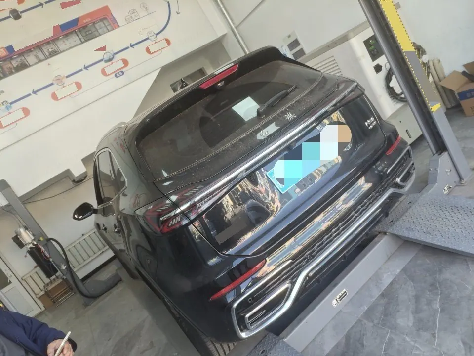 HongQi 2023 HS5 2.0T Flag Enjoy Pro Edition Automatic Gear 7