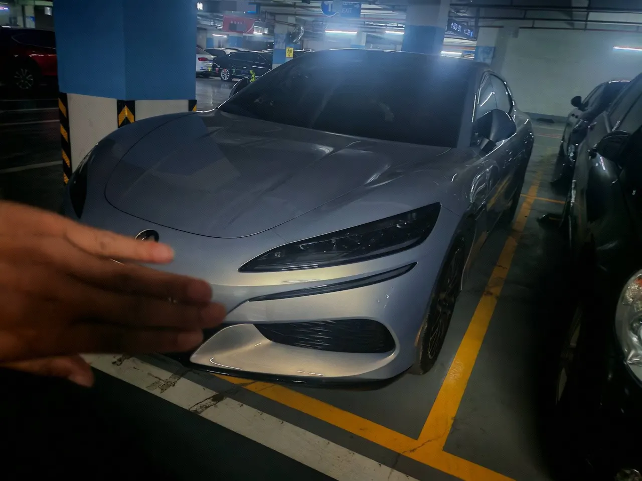 Denza 2026 Denza Z9GT Flash Charge Honorable Automatic Transmission - View 1