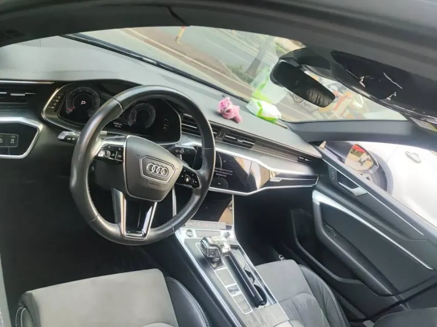 Audi 2022 A6L 2.0TFSI 40TFSI Deluxe Dynamic Automatic 3