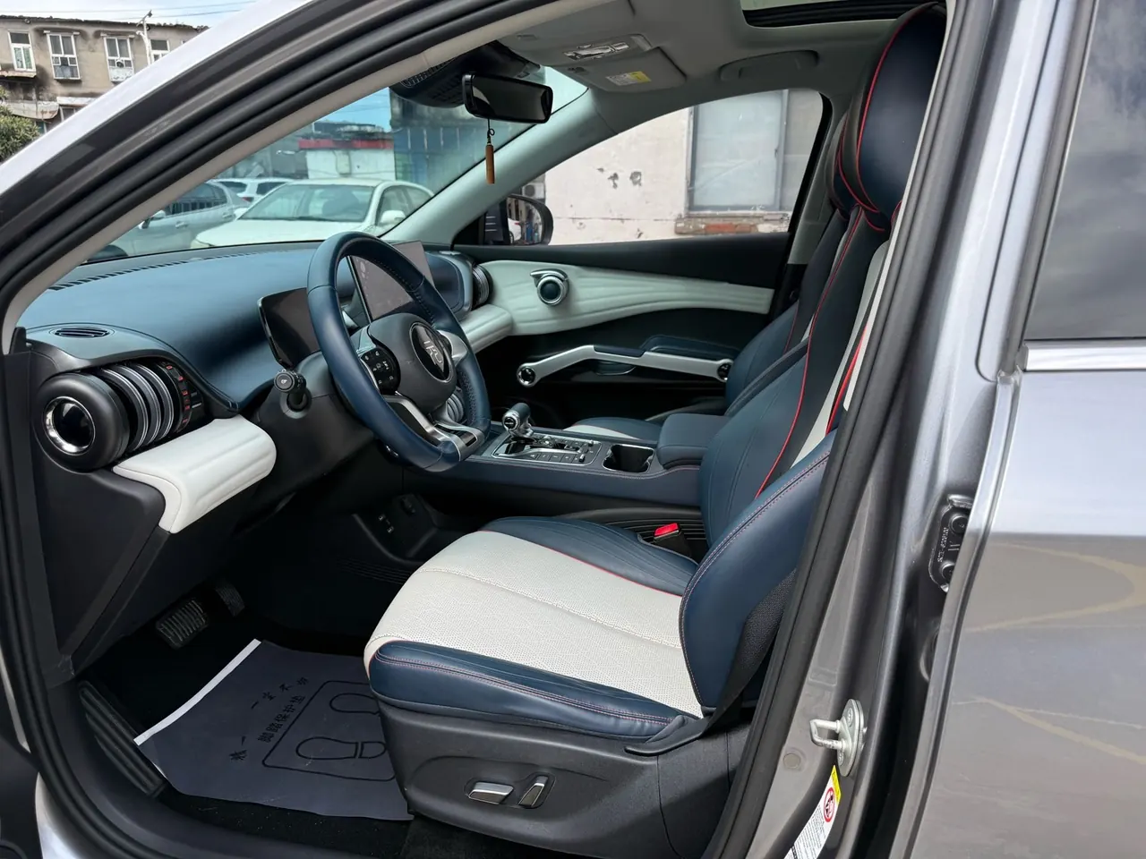 BYD Yuan PLUS 2022 Yuan PLUS 430KM Honorable Automatic Gear 4