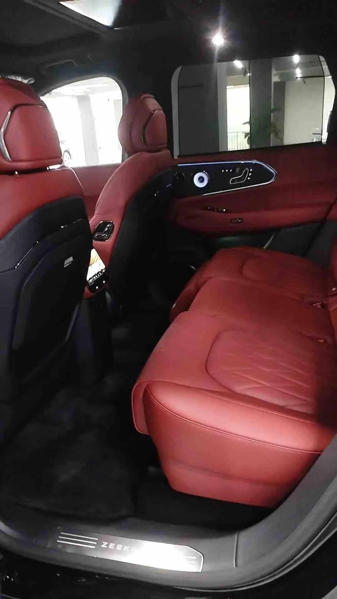 Zeekr 2026 Zeekr 8X 2.0T Ultra Edition 70kWh Automatic 7