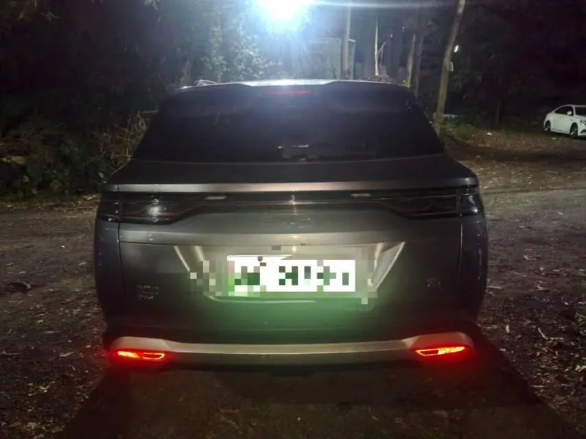 BYD 2024 Song L DM-i 1.5 Stepless 112km Exceed Automatic Transmission 8