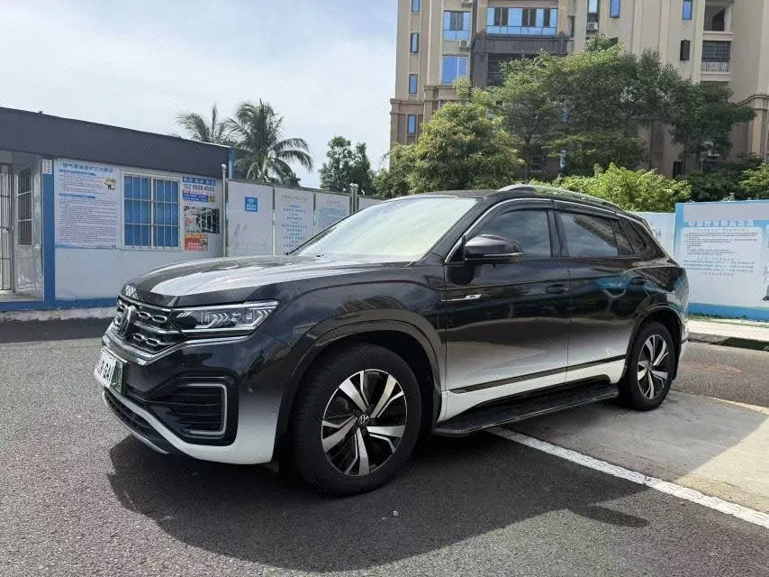 Volkswagen 2022 GTE 1.4T Luxury Automatic Gear - View 1