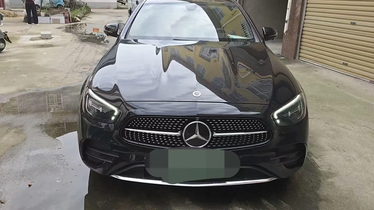Mercedes Benz Class E New Energy 2022 E 350 e L 2.0T (Change 2) Automatic Gear 2