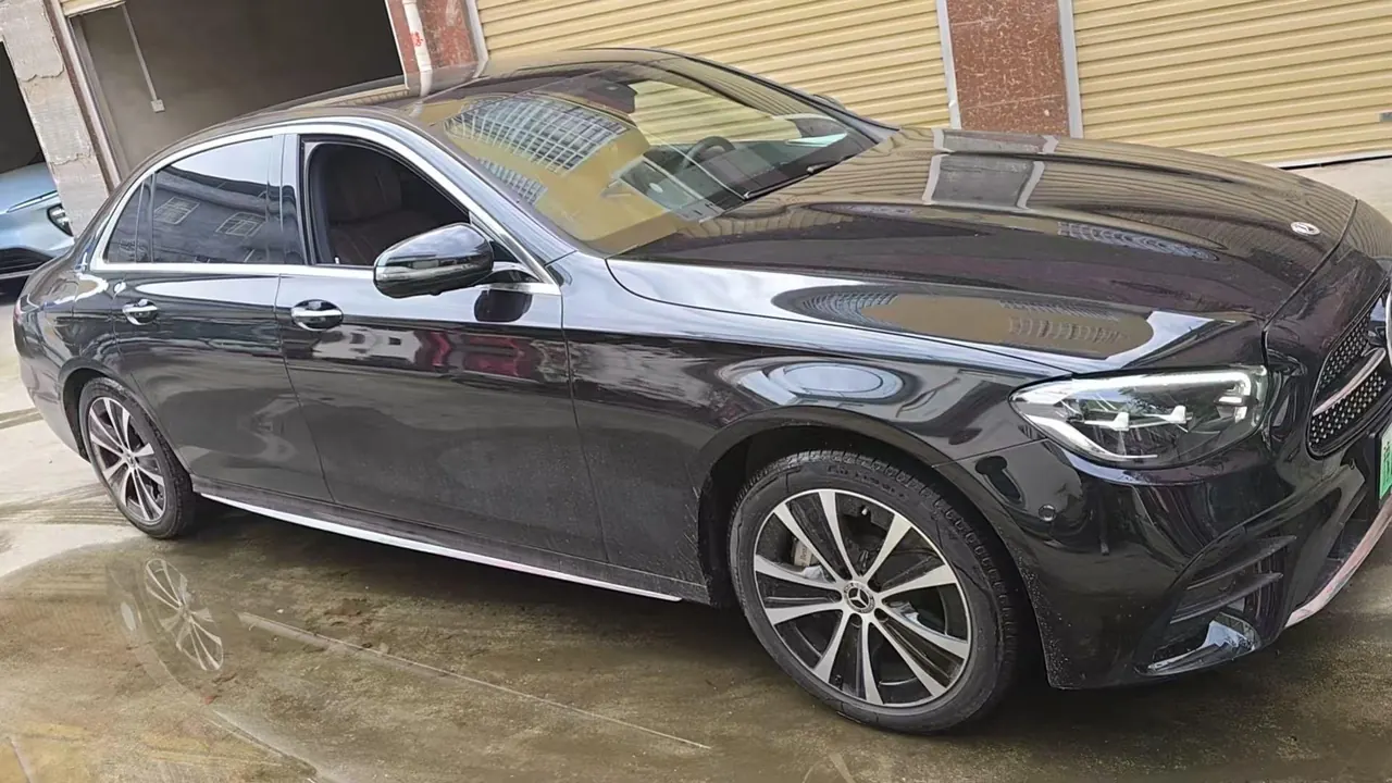 Mercedes Benz Class E New Energy 2022 E 350 e L 2.0T (Change 2) Automatic Gear 3