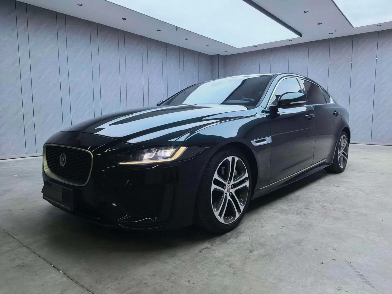 Jaguar 2022 XEL 2.0T 250PS R-DYNAMIC S Enterprising Sports Edition Automatic Gear - View 1
