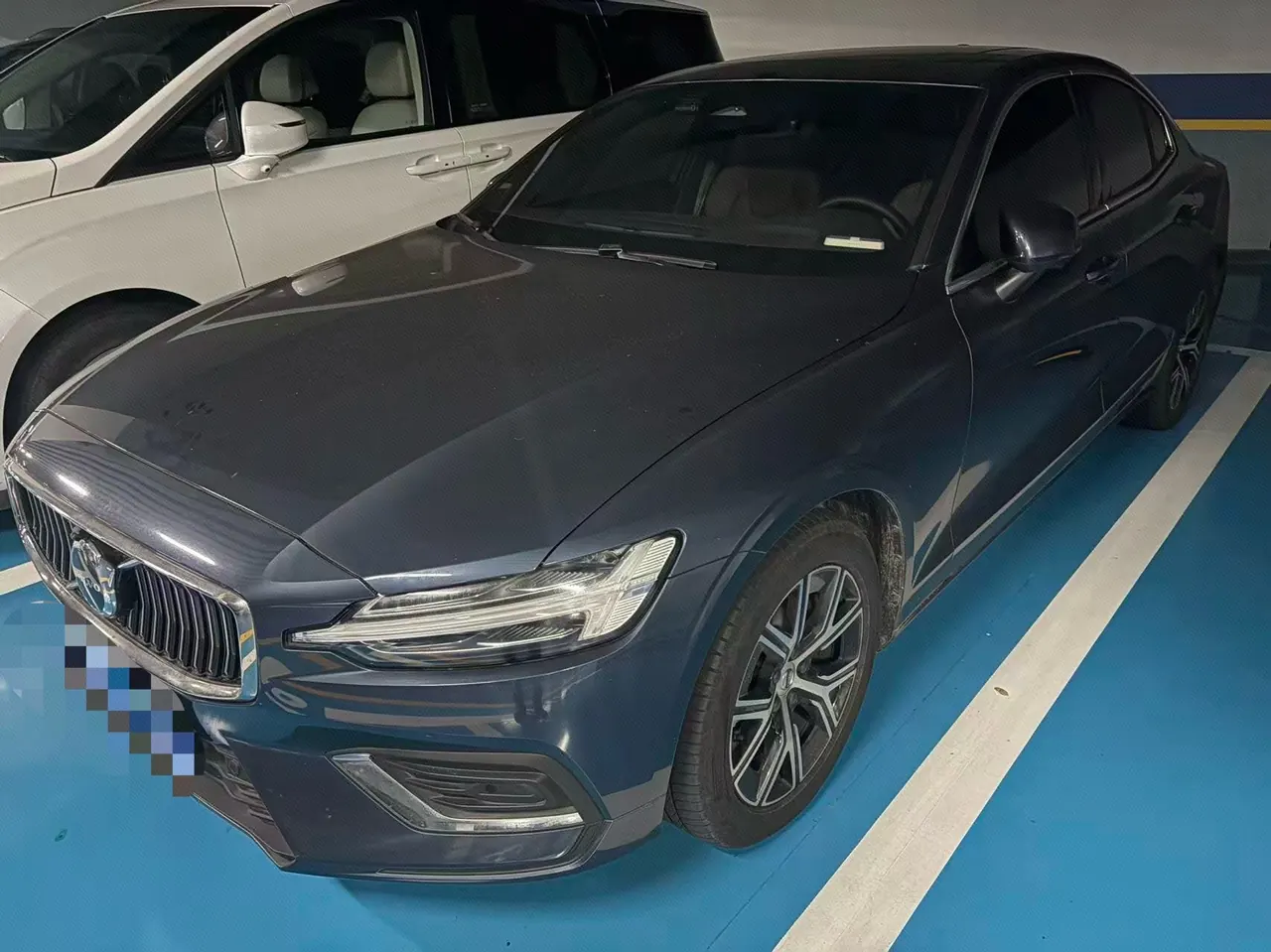 Volvo 2026 S60 48V 2.0T B4 Zhiyi Deluxe Edition Automatic Gear - View 1