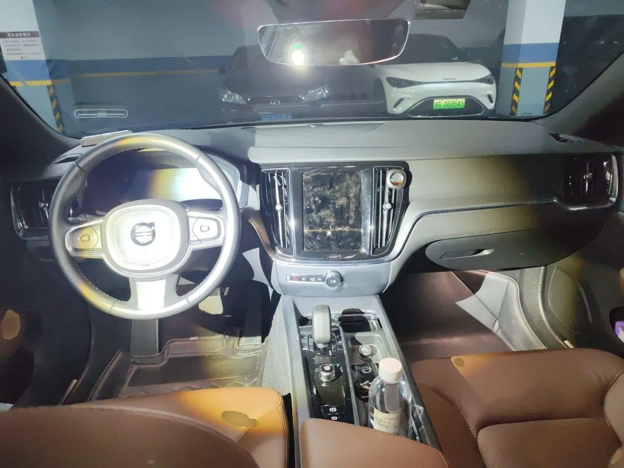 Volvo 2026 S60 48V 2.0T B4 Zhiyi Deluxe Edition Automatic Gear 2