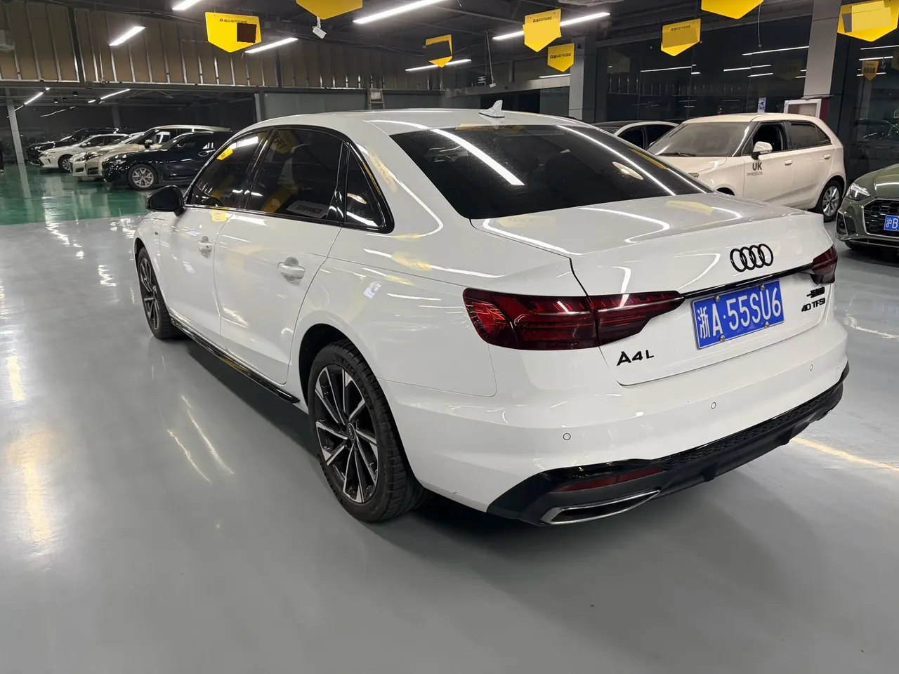 Audi 2023 A4L 2.0TFSI 40TFSI Deluxe Dynamic Automatic 5
