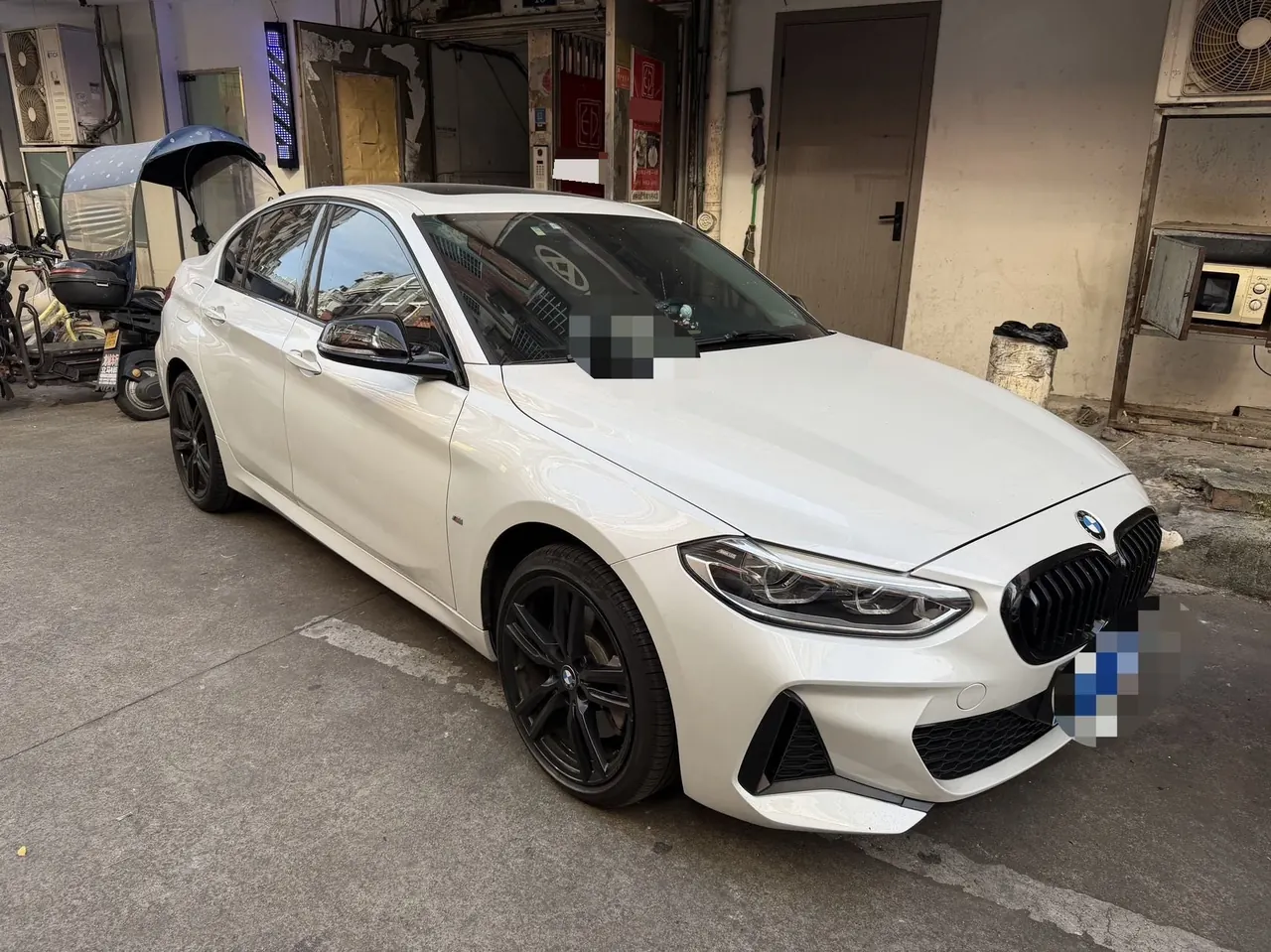 BMW 1 Series 2022 125i 2.0T M Sports Obsidian Night Edition Automatic Gear 3