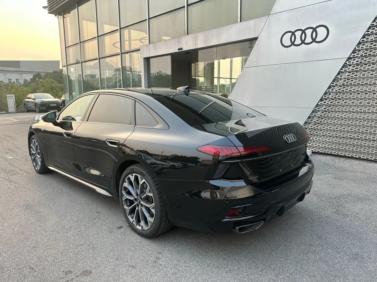 Audi 2026 A6L 2.0T Quattro Enjoy Dynamic Automatic 7