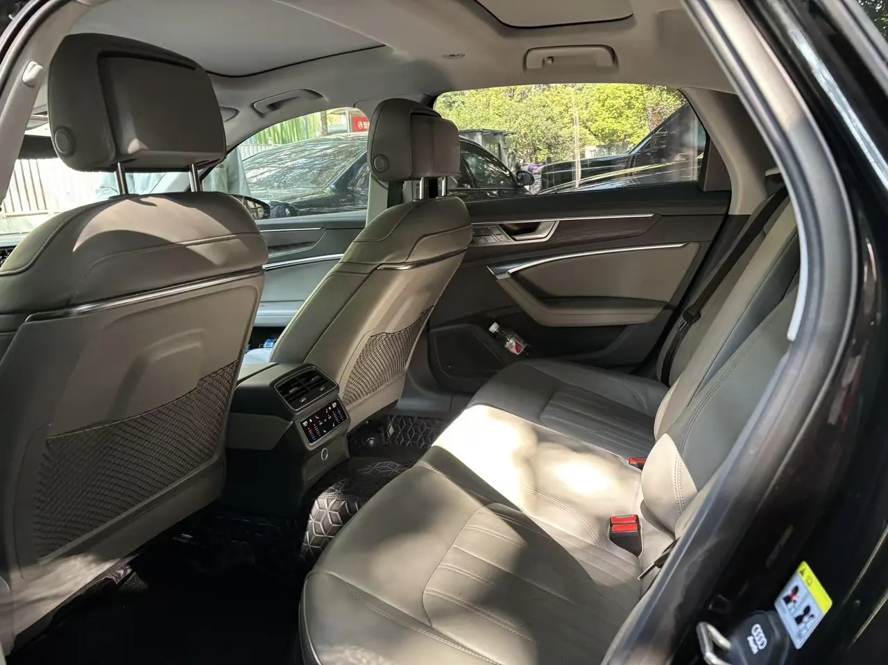 Audi 2020 A6L 2.0TFSI 45TFSI Quattro enjoy elegant automatic gear 4