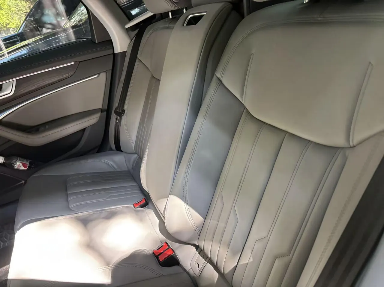 Audi 2020 A6L 2.0TFSI 45TFSI Quattro enjoy elegant automatic gear 6