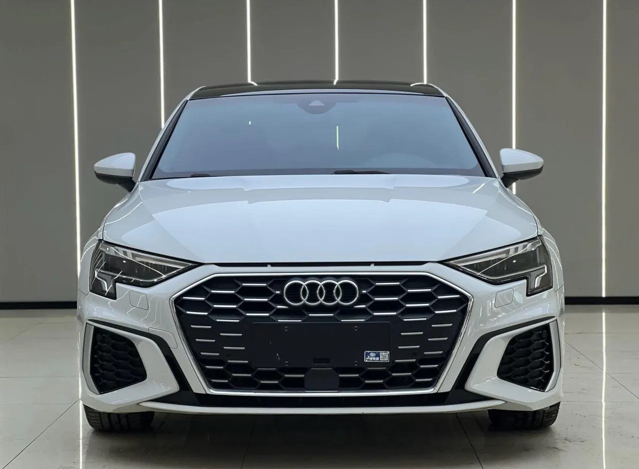 Audi 2022 A3 Sportback 1.4TFSI 35TFSI Fashion Sports Automatic 2