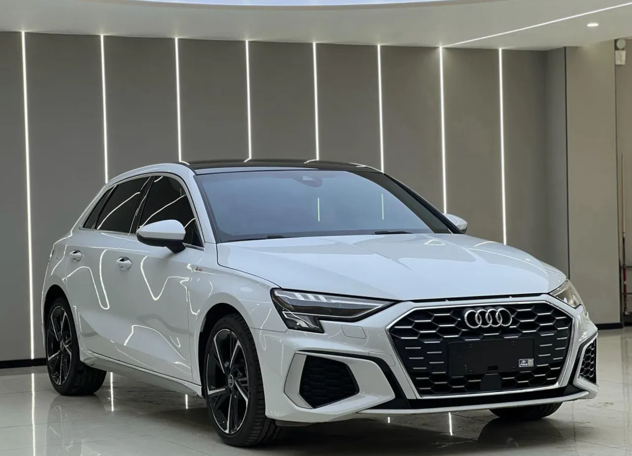 Audi 2022 A3 Sportback 1.4TFSI 35TFSI Fashion Sports Automatic 3