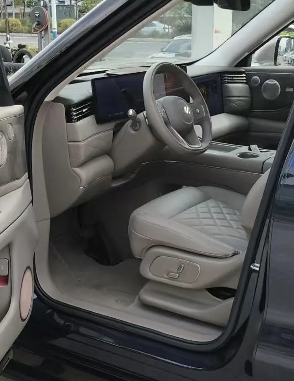 IM 2026 IM LS9 52 Ultra Automatic 3