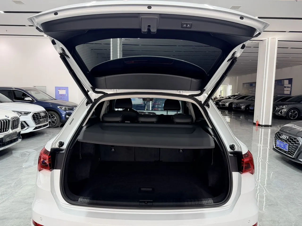 Audi 2022 Q3 1.4TFSI 35TFSI Fashion Dynamic Automatic 10