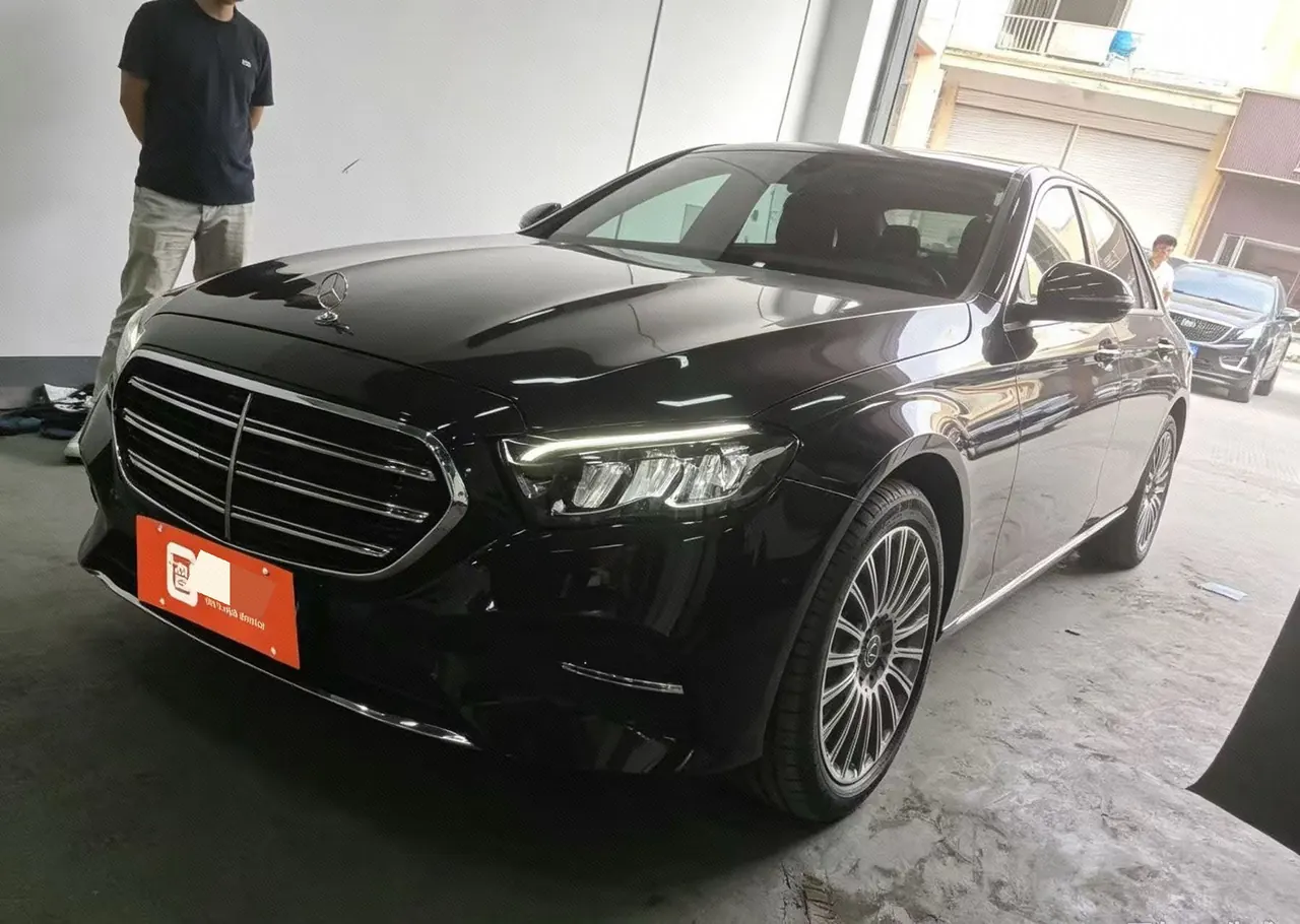 Открыть галерею: Mercedes Benz E Class 2024 E 260 L 48V 2.0T (modified) automatic gear