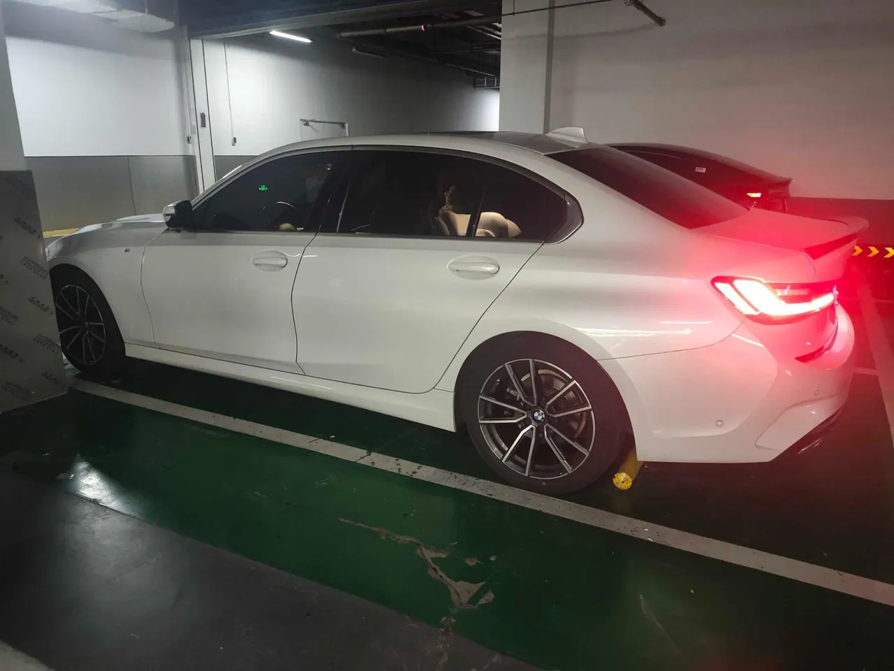 BMW 3 Series 2022 325Li 2.0T M Sports Suit Automatic Gear 2