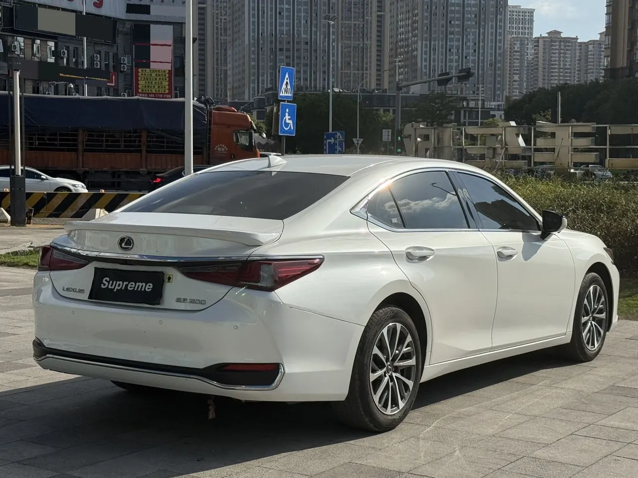 Lexus ES (Imported) 2022 ES200 2.0 Stepless Premium Edition Automatic Gear 9
