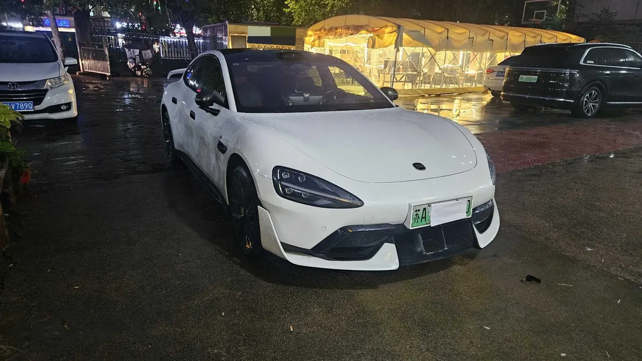 MI 2024 SU 7 800km 4-wheel drive ultra-long endurance high-end smart driving Max version automatic gear 2
