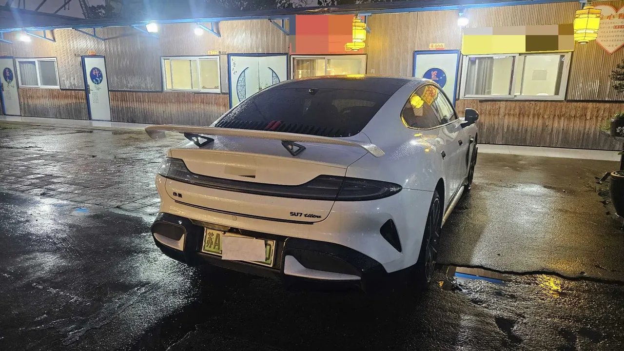 MI 2024 SU 7 800km 4-wheel drive ultra-long endurance high-end smart driving Max version automatic gear 4