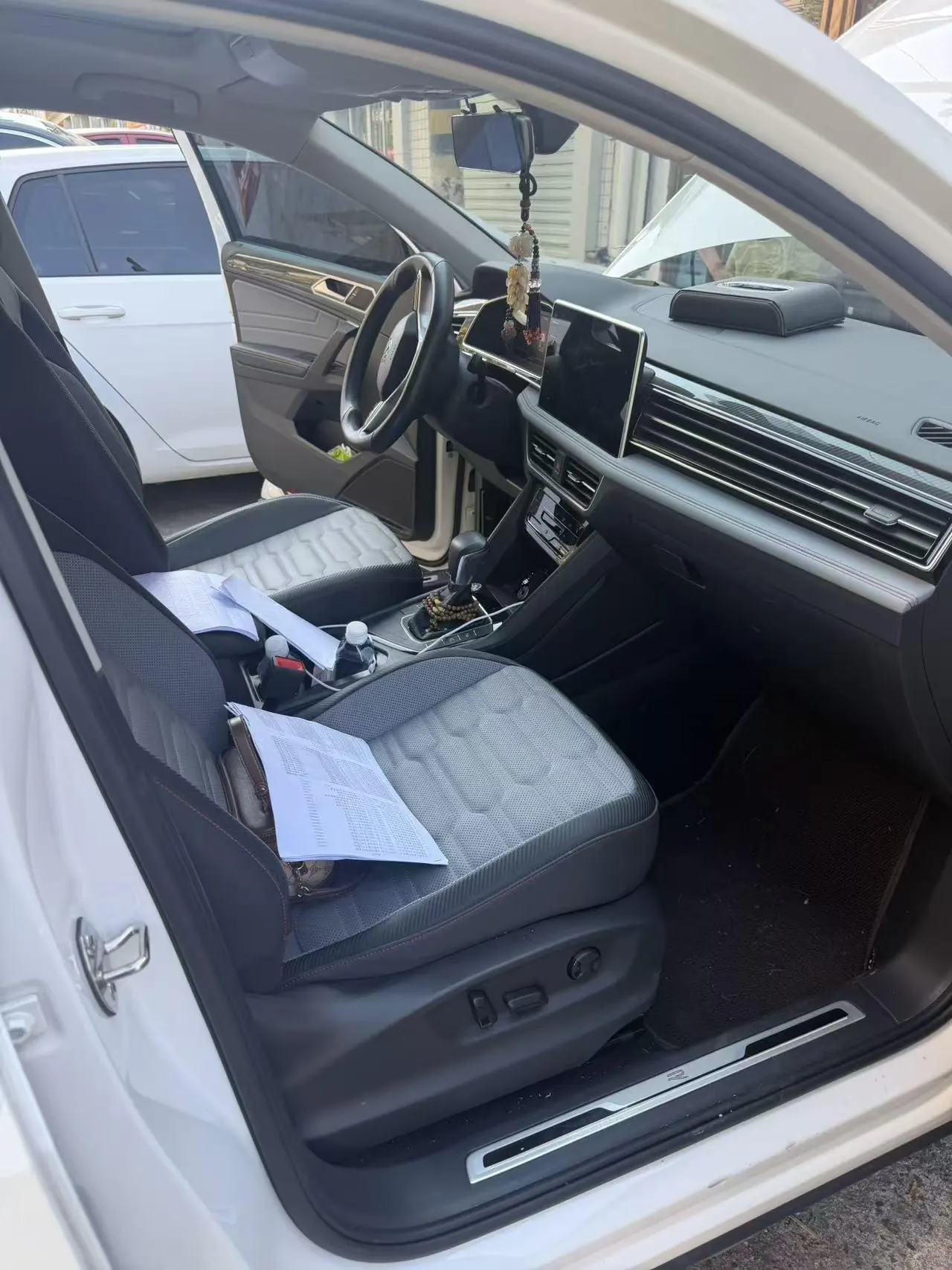 Volkswagen 2022 Tiguan X 2.0TSI 330TSI Two-Drive Ultimate Automatic Gear 5