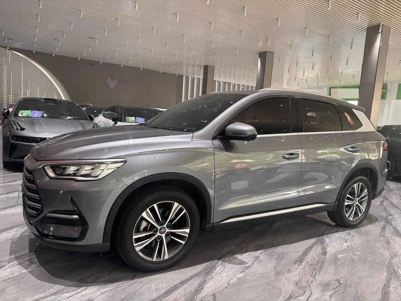 BYD Song Pro New Energy 2022 Song Pro DM-i 1.5 Stepless 51km Honorable Automatic Gear - View 1