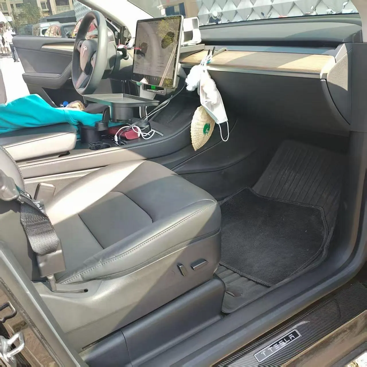 Tesla 2022 Model Y rear-wheel drive version (facelift) automatic gear 3