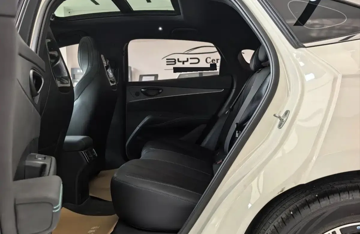 BYD 2025 seals 06 DM-i 1.5 stepless smart driving version 120KM honorable automatic gear 4