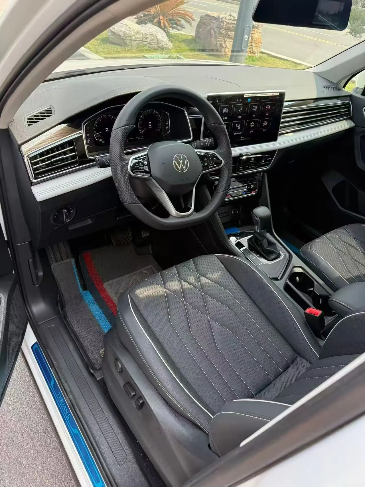 Volkswagen 2022 Tiguan L 2.0TSI 330TSI Two-Drive Smart Edition Automatic Gear 3