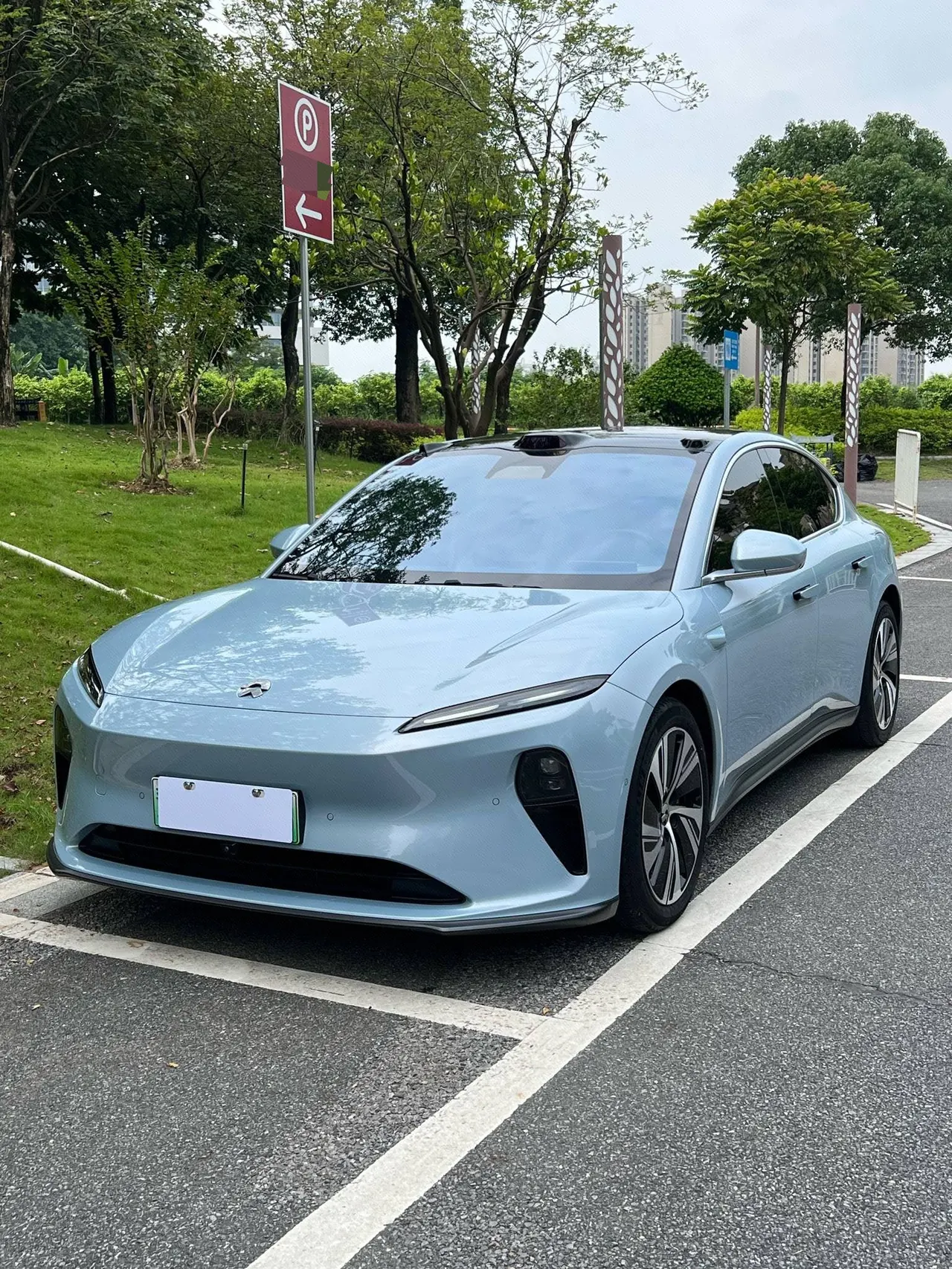 NIO 2022 ET5 75kWh automatic gear - View 1